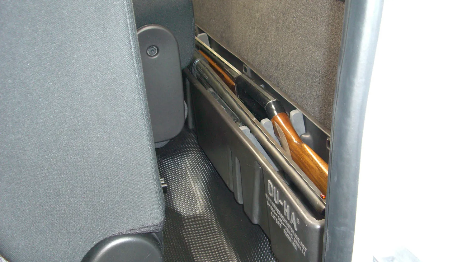 DU-HA 10058 DU-HA® Behind The Seat Storage; Incl. Gun Rack/Organizer; Black;