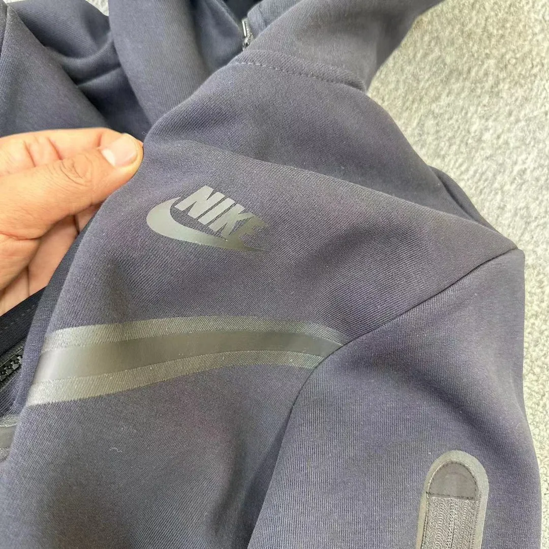 NIKE TECH FLEECE HOODIE x BLACK