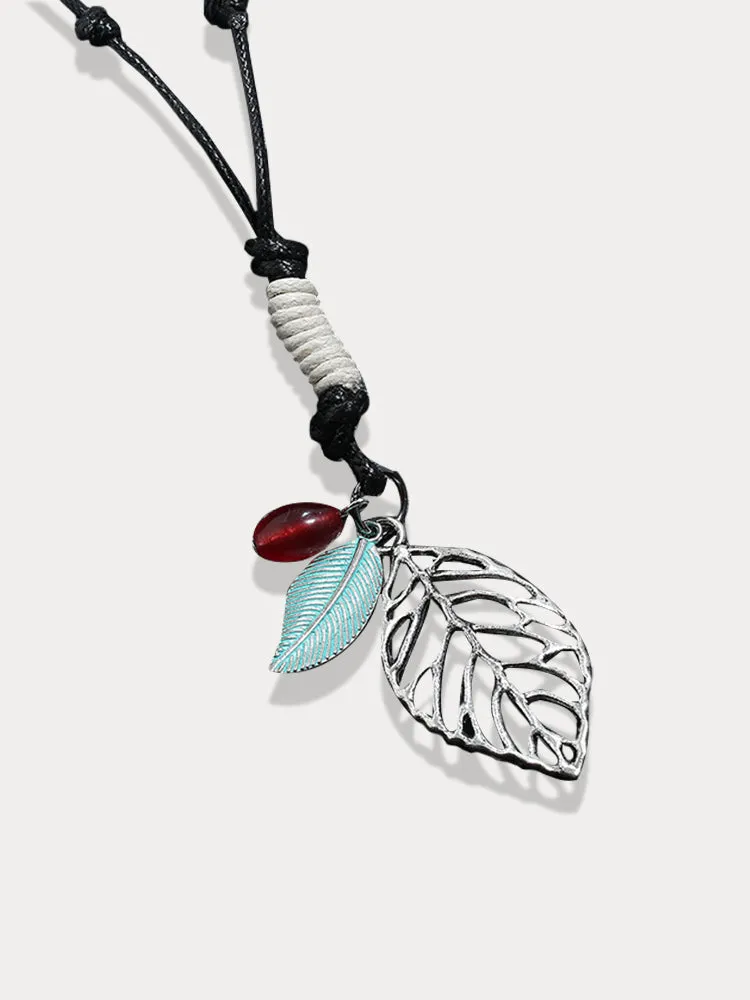 Retro Leaf Pendant Necklace