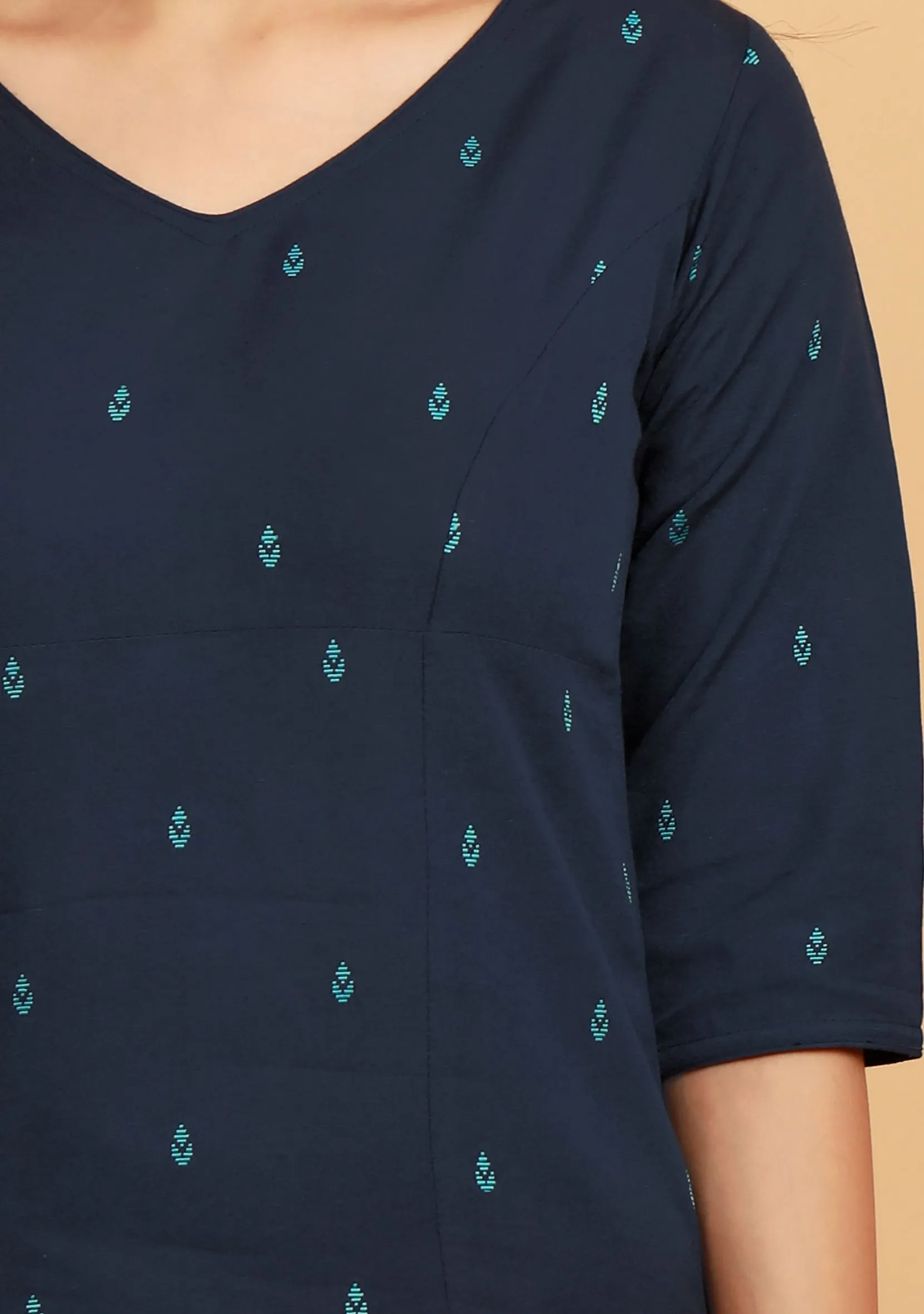 Set of 2:  Oxford Blue Straight V-neck Woven Kurta With Straight Woven Pants